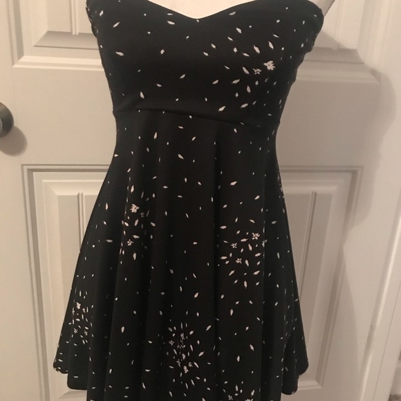 Pins and Needles Black Patterned Mini Dress - Picture 3 of 6